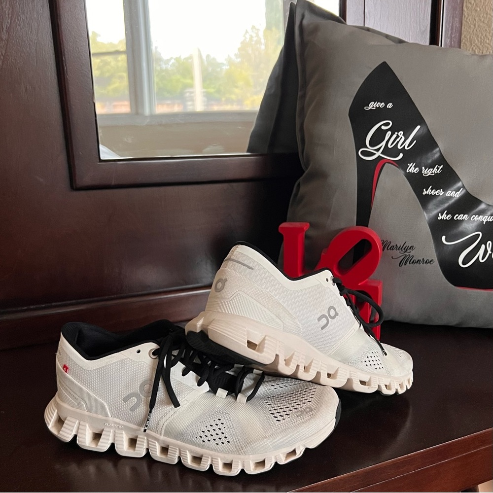Cloud X Women Running Shoe size 7.5